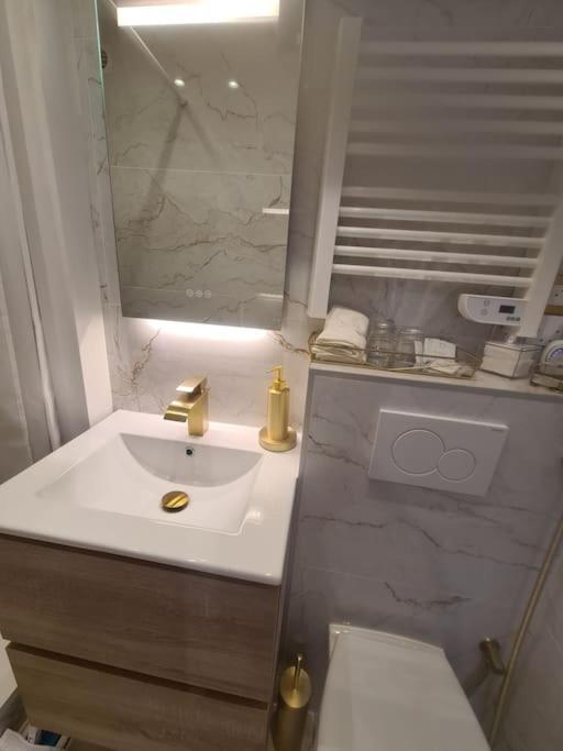 Tres Beau Studio Au Pied Du Metro ヴァンセンヌ エクステリア 写真